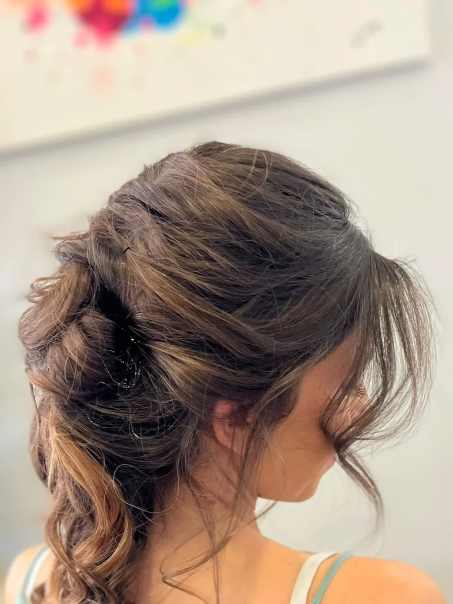 Semi-attaché wavy